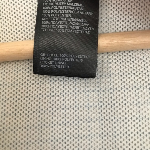 THE NORTH FACE Lightweight Jacket with Hood - Picture 12 of 12